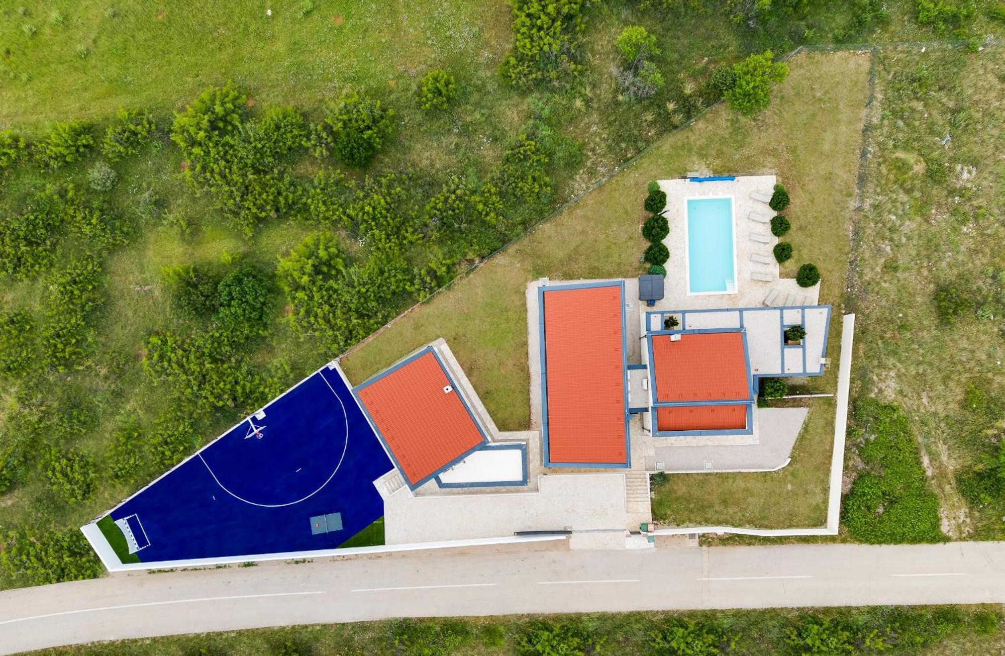 Villa T, Spacious With Heated Pool, Hot Tub & Sauna Rastevic Dış mekan fotoğraf